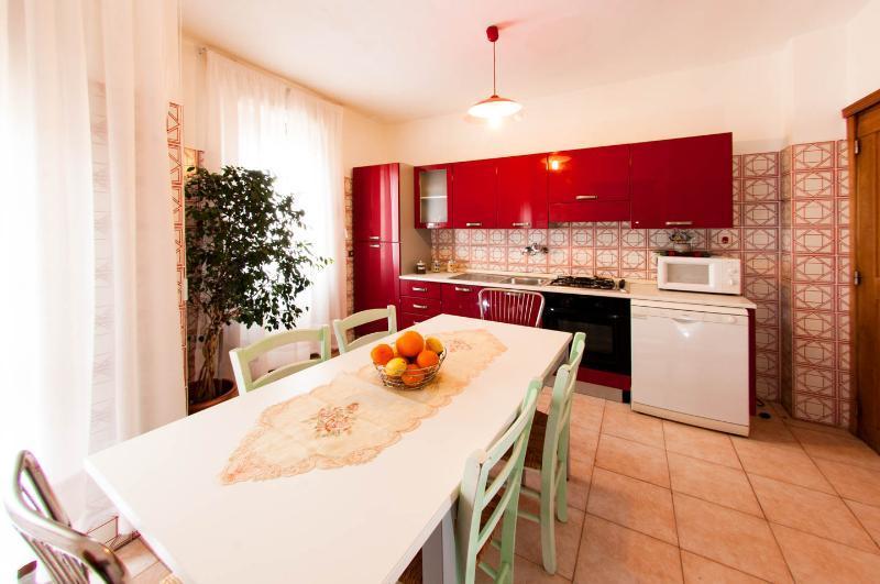 Via Genova Apartment Ольбія Екстер'єр фото
